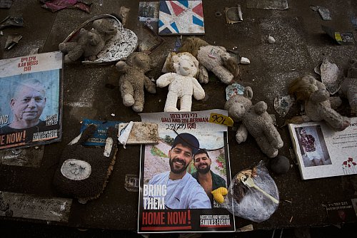 Die Geiseln sind das womöglich wichtigste Druckmittel der Hamas. (Archivbild) - © Oded Balilty/AP/dpa