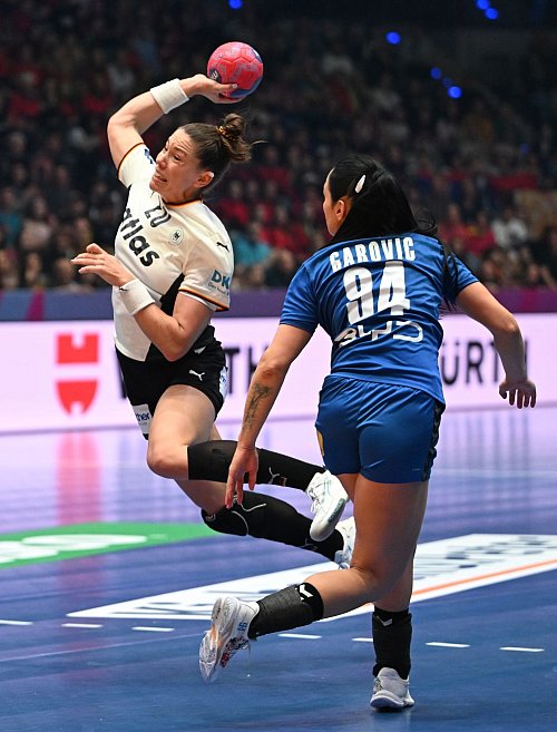 Emily Vogel wünscht sich für die WM-Hauptrunde in Dortmund eine volle Halle. - © Marijan Murat/dpa