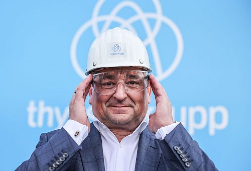 Thyssenkrupp will ein Kaufangebot des indischen Stahlherstellers Jindal Steel für die Stahlsparte intensiv prüfen. (Archivbild) - © Oliver Berg/dpa