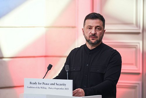 Der ukrainische Staatschef Selenskyj drängt auf einen EU-Beitritt seines Landes. - © Ludovic Marin/Pool AFP/AP/dpa