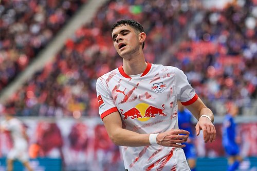 Leipzigs Kosta Nedeljkovic nach einem Fehlschuss. - © Jan Woitas/dpa