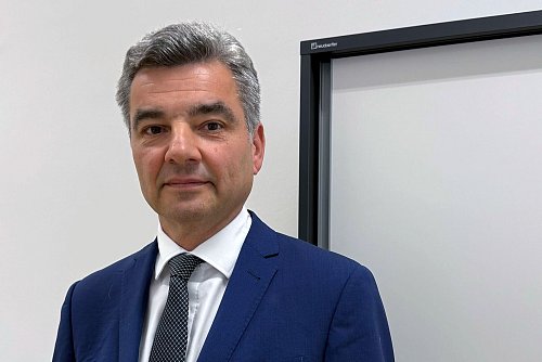 Bei der Aufarbeitung der milliardenschweren Signa-Pleite sind laut Finanzprokuratur noch viele Fragen offen. - © Matthias Röder/dpa