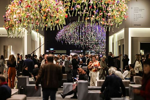 Die Kunstmesse Tefaf deckt rund 7.000 Jahre Kunstgeschichte ab, von der Antike bis in die Gegenwart. - © Oliver Berg/dpa