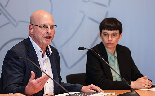 Die Zahl der antisemitischen Übergriffe und Bedrohungen steigt. (Archivbild) - © Oliver Berg/dpa