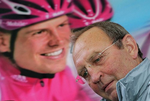 Walter Godefroot führte das Team Telekom an die Weltspitze. (Archivbild) - © picture alliance / dpa