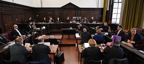 Am 20. Verhandlungstag gab Christina Block noch einmal eine Erklärung ab. - © Marcus Brandt/dpa Pool/dpa