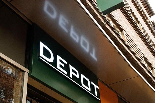 Depot hatte im vergangenen Jahr einen Insolvenzantrag gestellt. (Archivbild) - © Alicia Windzio/dpa