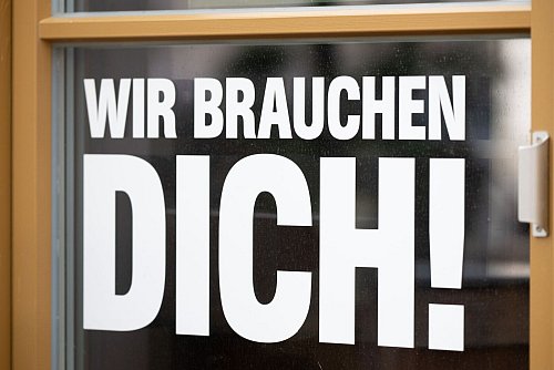 Das «Du» ist allgegenwärtig. (Symbolbild) - © Sebastian Kahnert/dpa