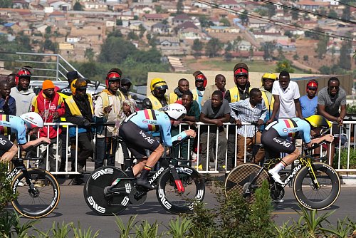 Rad-WM in Ruanda: Das belgische Team in Aktion. (Archiv) - © Jerome Delay/AP/dpa