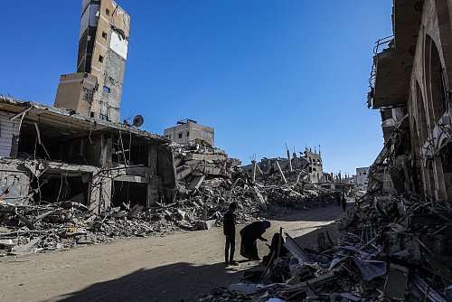 Die israelische Armee hat nach eigenen Angaben einen Mitarbeiter der internationalen Hilfsorganisation World Central Kitchen getötet, weil er am Massaker der Hamas am 7. Oktober 2023 in Israel mit 1.200 Toten und 250 Verschleppten beteiligt gewesen sei. - © Abed Rahim Khatib/dpa
