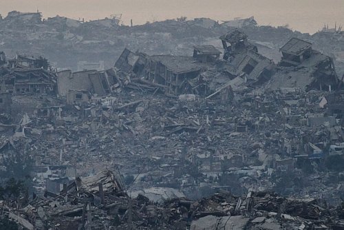 Das israelische Sicherheitskabinett hat beschlossen, die Stadt Gaza im Norden des abgeriegelten Küstenstreifens einzunehmen. - © Leo Correa/AP/dpa