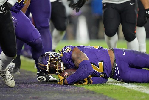 Derrick Henry erzielte in jedem Saisonspiel einen Touchdown - auch gegen die Bengals. - © Stephanie Scarbrough/AP/dpa