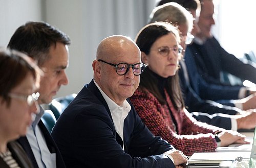 Personalvorstand Martin Seiler führt die Gespräche für die Arbeitgeber. - © Hannes P. Albert/dpa