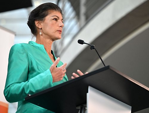 Sahra Wagenknecht ist mit dem Agieren des BSW-Landesverbands in Thüringen unzufrieden. (Archivbild) - © Rabea Gruber/dpa