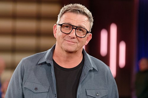 Schauspieler Hans Sigl, bekannt als «Bergdoktor», wird auf der Lit.Cologne Dankestexte lesen. (Archivbild) - © Henning Kaiser/dpa