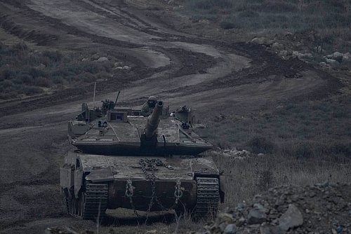 Israel hat auch Soldaten auf syrisches Gebiet stationiert. (Archivbild) - © Matias Delacroix/AP/dpa