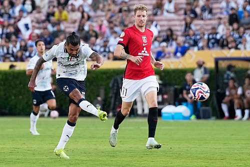 Corona erzielte das dritte von drei Toren binnen neun Minuten - Monterrey ist nun BVB-Gegner im Achtelfinale. - © Gregory Bull/AP/dpa
