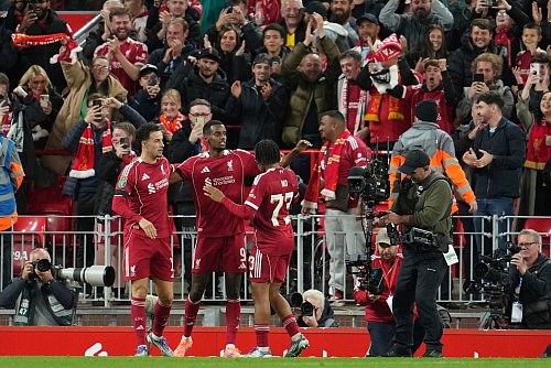 Liverpools Rekordneuzugang Alexander Isak erzielte die glückliche Führung für den FC Liverpool. - © Jon Super/AP/dpa