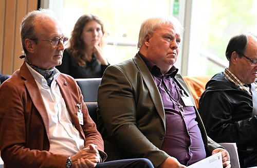 Betroffene leiden bis heute unter den Qualen, denen sie als Kinder in Heimen und Einrichtungen ausgesetzt waren. - © Roberto Pfeil/dpa