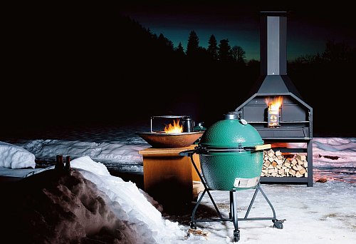 Grillen ist nur ein Ding für den Sommer? Weit gefehlt, der heiße Rost kann bei Frost einen besonderen Reiz haben. - © Markus Gmeiner/Karin Faltejsek/Matak Studios/Heel Verlag/dpa-tmn