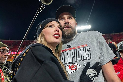 Taylor Swift spricht im Podcast ihres Freundes Travis Kelce. (Archivfoto) - © Emily Curiel/Ecuriel@kcstar.Com/TNS via ZUMA Press Wire/dpa