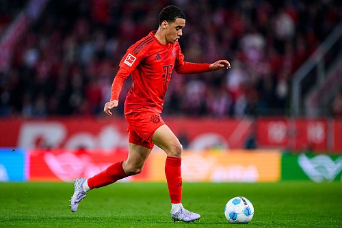 Jamal Musiala ist beim FC Bayern zurück. - © Tom Weller/dpa