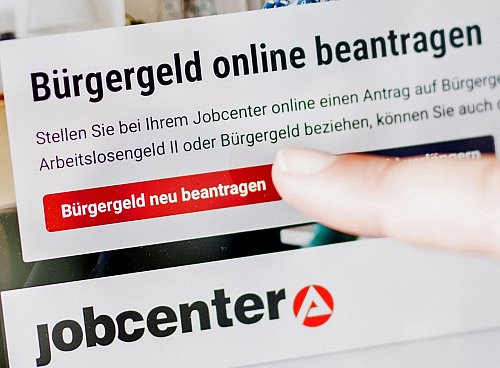 Mehr als fünf Millionen Menschen beziehen Bürgergeld. (Symbolbild) - © Carsten Koall/dpa