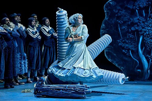 Bayreuths Elsa in der Oper «Lohengrin». - © Enrico Nawrath/Bayreuther Festspiele/dpa