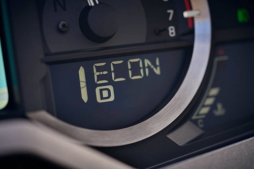 Effizient unterwegs: Im Econ-Fahrmodus zeigt die Honda Gold Wing, wie sparsam und entspannt Tourenfahren sein kann. - © Honda/dpa-tmn
