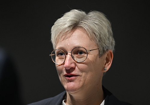 Als Herausforderin gescheitert: Silke Raml - © Arne Dedert/dpa