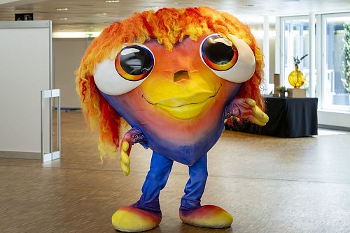Maskottchen Lumo soll «die unaufhaltsame Kraft der Musik verkörpern». (Archivbild) - © Georgios Kefalas/KEYSTONE/dpa