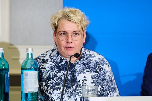 GEW-Chefin Finnern sieht im schrittweisen Rechtsanspruch auf Ganztagsbetreuung eine einzigartige Gelegenheit, die Bildungslandschaft nachhaltig zu stärken. (Archivfoto) - © Annette Riedl/dpa