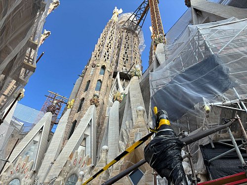 Die finale Bauphase an der Sagrada Família beginnt nun. (Archivbild) - © Jan-Uwe Ronneburger/dpa