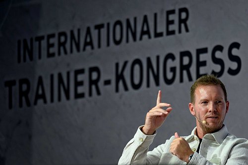 Sie sind mitverantwortlich für die Talentförderung: Die Trainer, angeführt vom DFB-Coach Julian Nagelsmann. - © Hendrik Schmidt/dpa