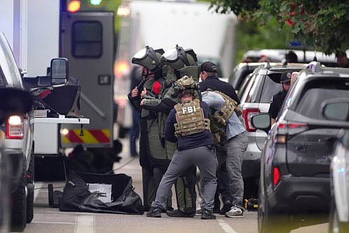 Das FBI sprach von einem «Terrorangriff», die örtliche Polizei blieb mit ihrer Einstufung zurückhaltender. - © David Zalubowski/AP/dpa