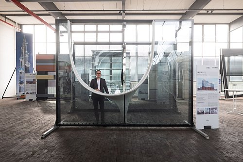 Das Unternehmen aus Gundelfingen war schon an vielen weltberühmten Bauten beteiligt. (Archivbild) - © Marijan Murat/dpa