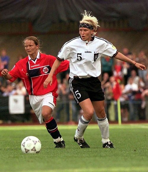 Doris Fitschen galt als eine der besten Spielerinnen ihrer Generation. - © Stringer/dpa