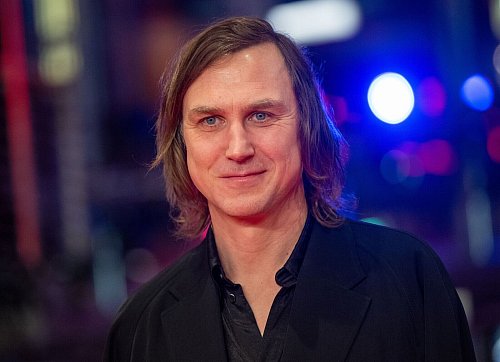 Lars Eidinger hat Chancen auf den Titel als bester Schauspieler. (Archivbild) - © Monika Skolimowska/dpa
