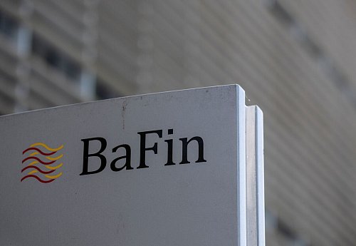 Geht eine Bank pleite, stellt die Bundesanstalt für Finanzdienstleistungsaufsicht den Entschädigungsfall fest. - © Boris Roessler/dpa/dpa-tmn