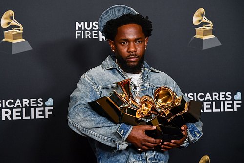 Kendrick Lamar ging mit fünf Preisen nach Hause – Spitzenreiter in diesem Jahr. - © Richard Shotwell/Invision/AP/dpa