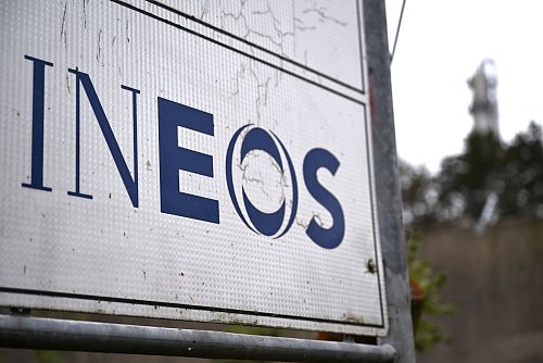 Der Firmenname steht für die englischen Wörter «INspec Ethylene Oxide and Specialities». - © Wolf von Dewitz/dpa