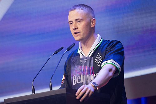 Investigativ: Marvin Wildhage gewinnt in der Kategorie «Best in Longform». - © Rolf Vennenbernd/dpa