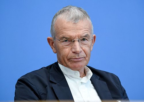 Der Soziologe Klaus Hurrelmann ist ein anerkannter Experte in der Generationenforschung (Archivbild). - © Britta Pedersen/dpa-Zentralbild/dpa