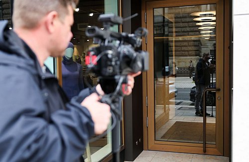 In der Hamburger Innenstadt gab es nun eine Durchsuchung. - © Christian Charisius/dpa