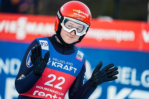 Starker Sprung, im Laufen nicht die Beste: Maria Gerboth war beim Weltcup-Auftakt die stärkste Deutsche. - © Terje Pedersen/NTB/dpa