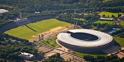 Im Olympiastadion findet am 23. Mai das Endspiel um den DFB-Pokal statt. - © Ole Spata/dpa