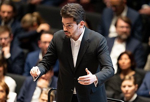 Lahav Shani wurde in Belgien ausgeladen. (Archivbild) - © Sven Hoppe/dpa