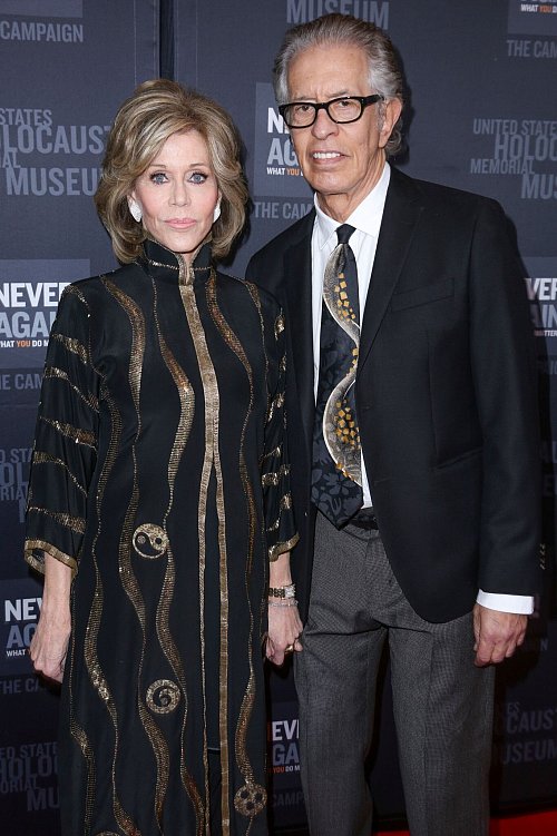 Richard Perry mit Ex-Partnerin Jane Fonda. (Archivbild) - © Rich Fury/Invision/AP/dpa