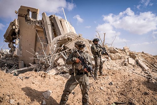 Die Grünen betonen das Selbstbestimmungsrecht der Palästinenser. - © Ilia Yefimovich/dpa