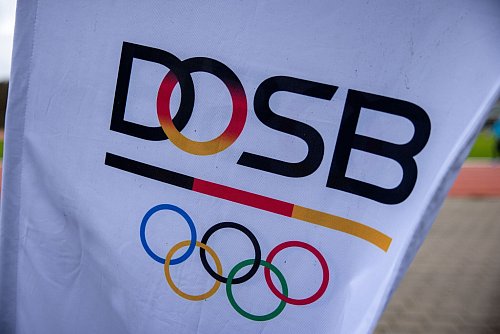 Der DOSB fordert eine präzise Aufklärung der Geschehnisse am Turn-Stützpunkt in Stuttgart. - © Laszlo Pinter/dpa